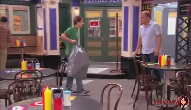 wizards_of_waverly_place_season_4_episode_2_part_1_mp40004.jpg