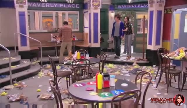 wizards_of_waverly_place_season_4_episode_2_part_1_mp40036.jpg