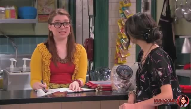 wizards_of_waverly_place_season_4_episode_2_part_1_mp40080.jpg