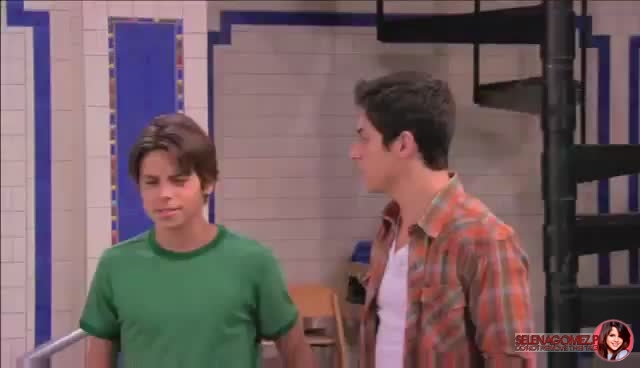 wizards_of_waverly_place_season_4_episode_2_part_1_mp40134.jpg