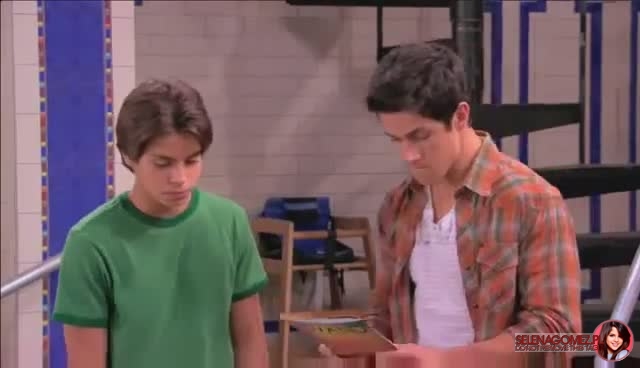 wizards_of_waverly_place_season_4_episode_2_part_1_mp40146.jpg