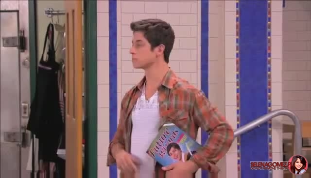 wizards_of_waverly_place_season_4_episode_2_part_1_mp40155.jpg