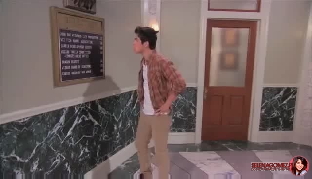 wizards_of_waverly_place_season_4_episode_2_part_1_mp40180.jpg