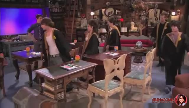wizards_of_waverly_place_season_4_episode_2_part_2_mp40467.jpg