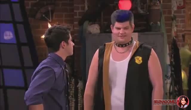 wizards_of_waverly_place_season_4_episode_2_part_2_mp40484.jpg