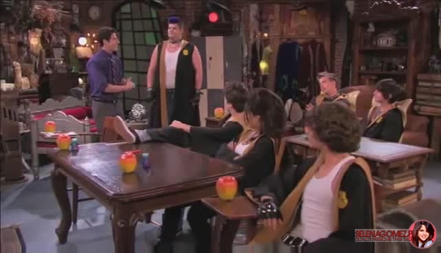wizards_of_waverly_place_season_4_episode_2_part_2_mp40497.jpg