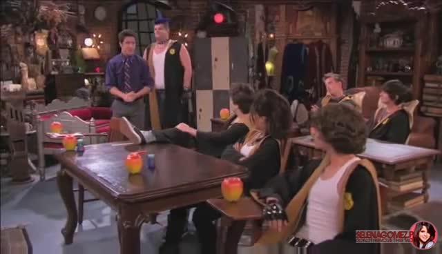 wizards_of_waverly_place_season_4_episode_2_part_2_mp40498.jpg