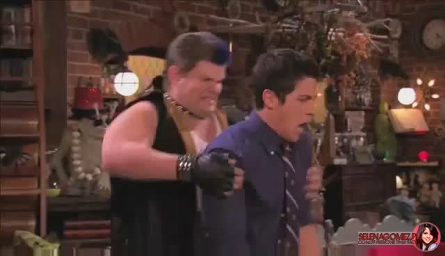 wizards_of_waverly_place_season_4_episode_2_part_2_mp40506.jpg
