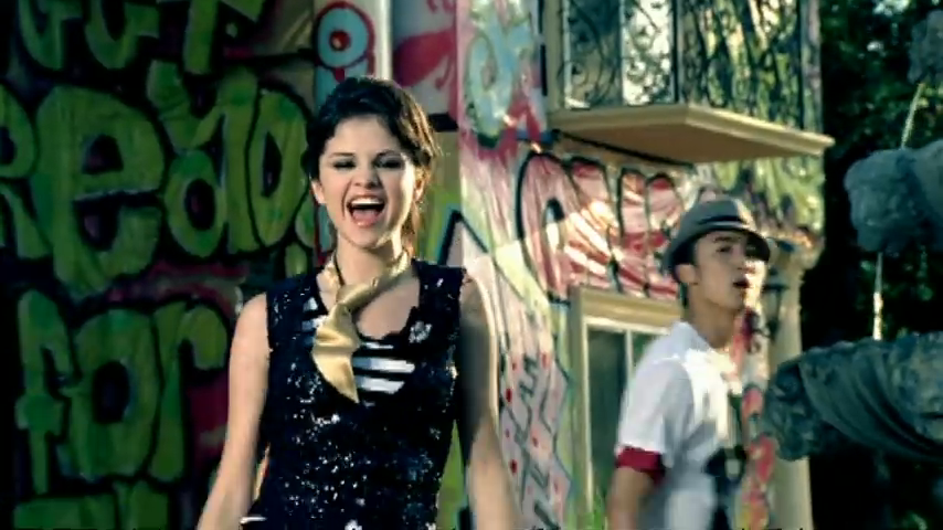 Selena_Gomez_-_Tell_Me_Something_I_Don_t_Know_-_YouTube_28480p29_mp40232.png