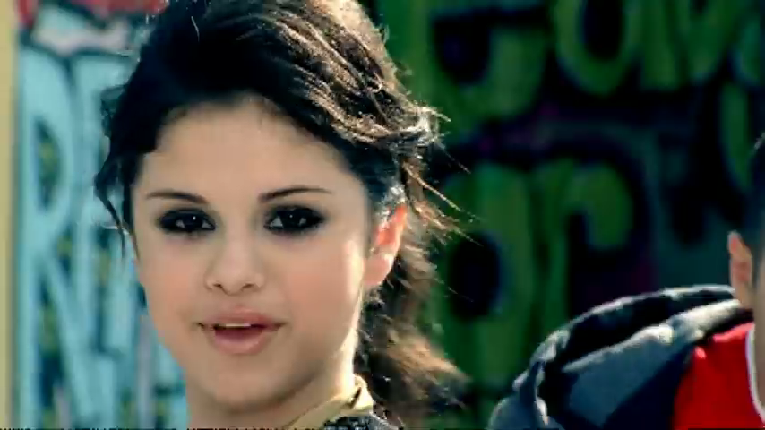 Selena_Gomez_-_Tell_Me_Something_I_Don_t_Know_-_YouTube_28480p29_mp40265.png