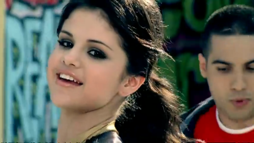 Selena_Gomez_-_Tell_Me_Something_I_Don_t_Know_-_YouTube_28480p29_mp40266.png