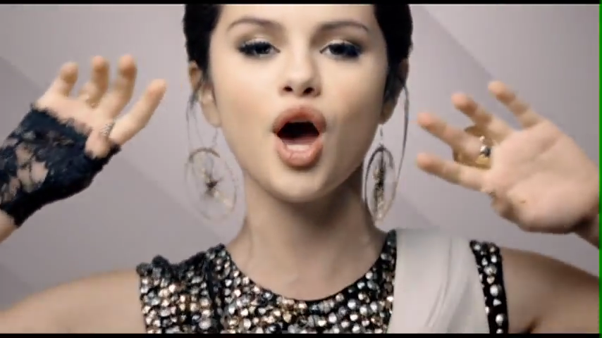 Selena_Gomez___The_Scene_-_Naturally_-_YouTube_28480p29_mp40613.png