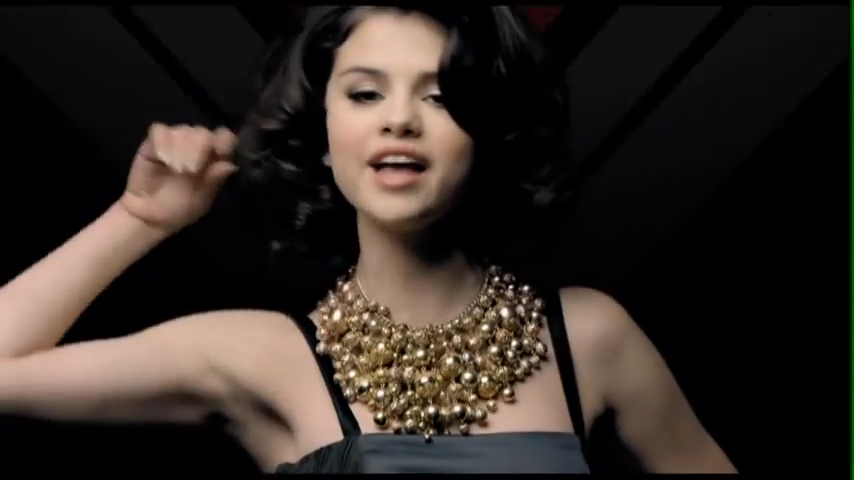 Selena_Gomez___The_Scene_-_Naturally_-_YouTube_28480p29_mp40629.png