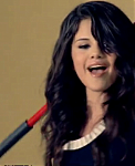 Selena_Gomez_-_Tell_Me_Something_I_Don_t_Know_-_YouTube_28480p29_mp40038.png