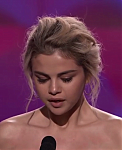 Selena_Gomez_Tearfully_Accepts_Woman_of_the_Year_Award_at_Billboard_s_Women_in_Music_2017_-_YouTube_28480p29_mp40137.png