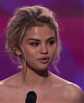 Selena_Gomez_Tearfully_Accepts_Woman_of_the_Year_Award_at_Billboard_s_Women_in_Music_2017_-_YouTube_28480p29_mp40171.png