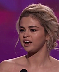 Selena_Gomez_Tearfully_Accepts_Woman_of_the_Year_Award_at_Billboard_s_Women_in_Music_2017_-_YouTube_28480p29_mp40189.png
