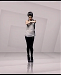 Selena_Gomez___The_Scene_-_Naturally_-_YouTube_28480p29_mp40391.png