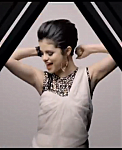 Selena_Gomez___The_Scene_-_Naturally_-_YouTube_28480p29_mp40420.png