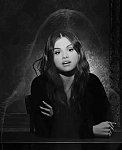 Selena_Gomez_-_Lose_You_To_Love_Me_28Official_Music_Video29_-_YouTube_281080p29_mp41089.png