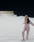 benny_blanco2C_Tainy2C_Selena_Gomez2C_J__Balvin_-_I_Can_t_Get_Enough_28Official_Music_Video29_-_YouTube_281080p29_mp40858.png