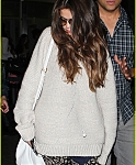 selena-gomez-back-in-los-angeles-after-press-tour-02.jpg