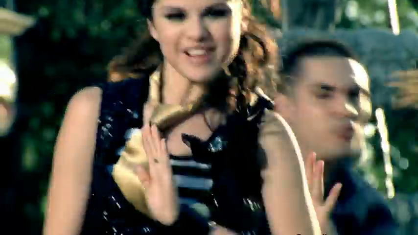Selena_Gomez_-_Tell_Me_Something_I_Don_t_Know_-_YouTube_28480p29_mp40235.png