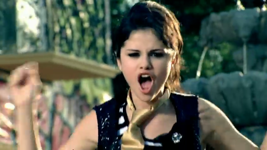 Selena_Gomez_-_Tell_Me_Something_I_Don_t_Know_-_YouTube_28480p29_mp40245.png