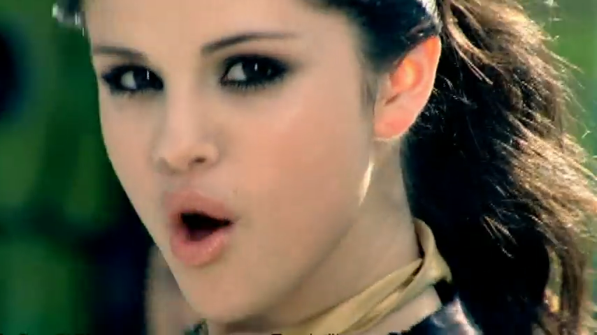 Selena_Gomez_-_Tell_Me_Something_I_Don_t_Know_-_YouTube_28480p29_mp40289.png