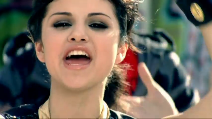 Selena_Gomez_-_Tell_Me_Something_I_Don_t_Know_-_YouTube_28480p29_mp40320.png