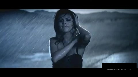 Selena_Gomez___The_Scene_-_A_Year_Without_Rain_286.jpg