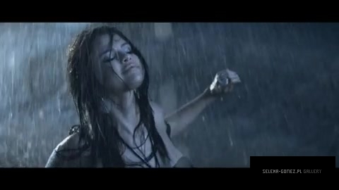 Selena_Gomez___The_Scene_-_A_Year_Without_Rain_297.jpg
