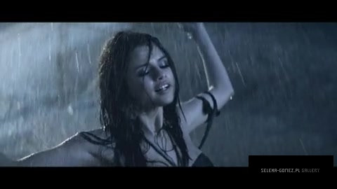 Selena_Gomez___The_Scene_-_A_Year_Without_Rain_304.jpg