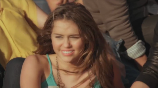 Disney_Channel_Stars___Send_It_On_5BOfficial_HD_Music_Video5D_-_YouTube_281080p29_mp41100.png