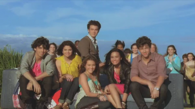 Disney_Channel_Stars___Send_It_On_5BOfficial_HD_Music_Video5D_-_YouTube_281080p29_mp41148.png
