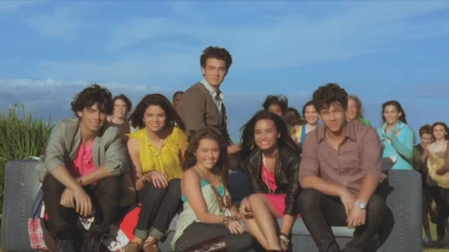 Disney_Channel_Stars___Send_It_On_5BOfficial_HD_Music_Video5D_-_YouTube_281080p29_mp41150.png