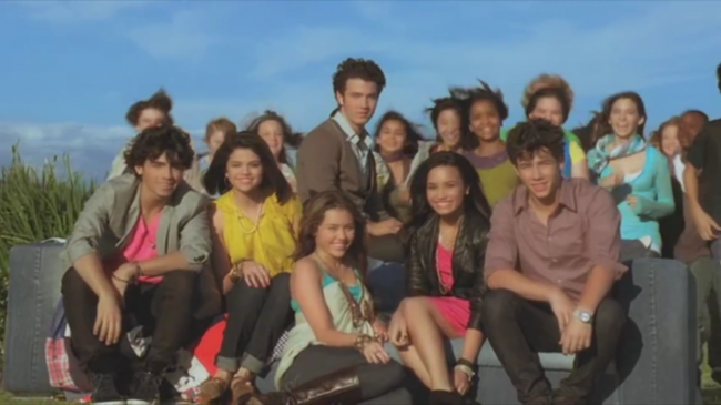 Disney_Channel_Stars___Send_It_On_5BOfficial_HD_Music_Video5D_-_YouTube_281080p29_mp41167.png