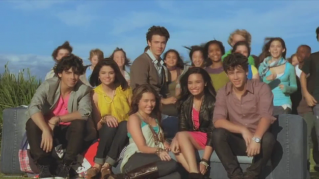 Disney_Channel_Stars___Send_It_On_5BOfficial_HD_Music_Video5D_-_YouTube_281080p29_mp41168.png