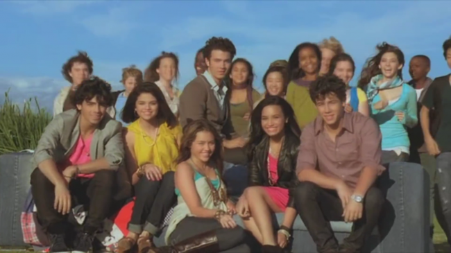 Disney_Channel_Stars___Send_It_On_5BOfficial_HD_Music_Video5D_-_YouTube_281080p29_mp41171.png