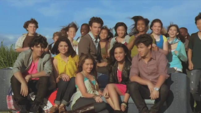 Disney_Channel_Stars___Send_It_On_5BOfficial_HD_Music_Video5D_-_YouTube_281080p29_mp41172.png
