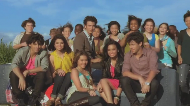 Disney_Channel_Stars___Send_It_On_5BOfficial_HD_Music_Video5D_-_YouTube_281080p29_mp41173.png