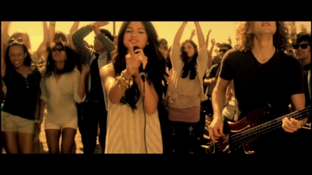 Selena_Gomez___The_Scene_-_Who_Says_303.jpg