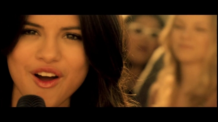 Selena_Gomez___The_Scene_-_Who_Says_309.jpg