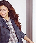 SELENA_GOMEZ_-__FIRSTDAYLOOK_-_FLANNELS_720p_28Video_Only29_32.jpg