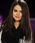 Selena-Gomez-MTV-Movie-Awards-rehearsals-28129-04132013055713000000.jpg