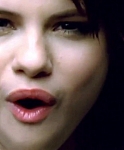 Selena_Gomez_-_Falling_Down_28Official_Video29_HD_090.jpg