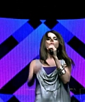 Selena_Gomez_-_Falling_Down_28Official_Video29_HD_140.jpg