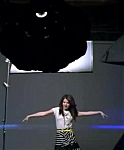 Selena_Gomez_-_Falling_Down_28Official_Video29_HD_173.jpg
