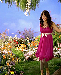 Selena_Gomez_-_Fly_to_Your_Heart_-_YouTube_28720p29_mp40041.png