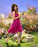 Selena_Gomez_-_Fly_to_Your_Heart_-_YouTube_28720p29_mp40110.png